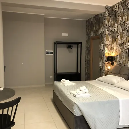 Dante 3 Guesthouse By Apulia Accommodation-3